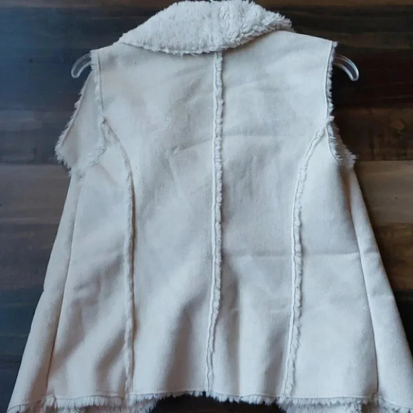 🌻 Knox Rose Sherpa/Faux Suede Vest - Picture 8 of 8